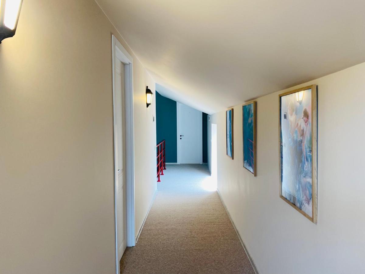 Mose Art Hotel Тбилиси Экстерьер фото