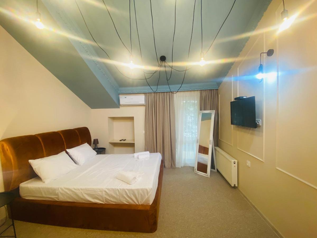 Mose Art Hotel Тбилиси Экстерьер фото